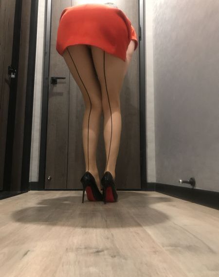 大尺度挤G奶蜜桃臀裸体美_电影免费观看