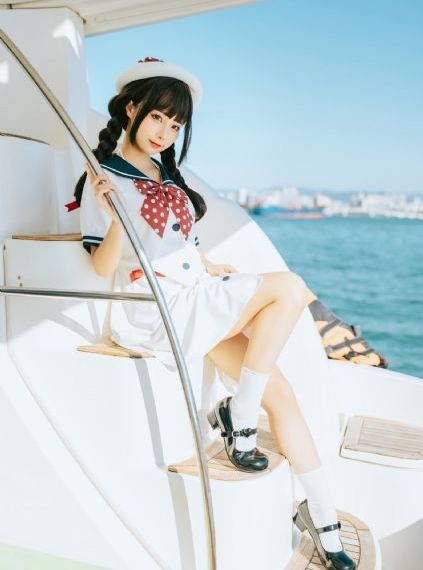 丝袜美女喷水_剧情片高清完整版